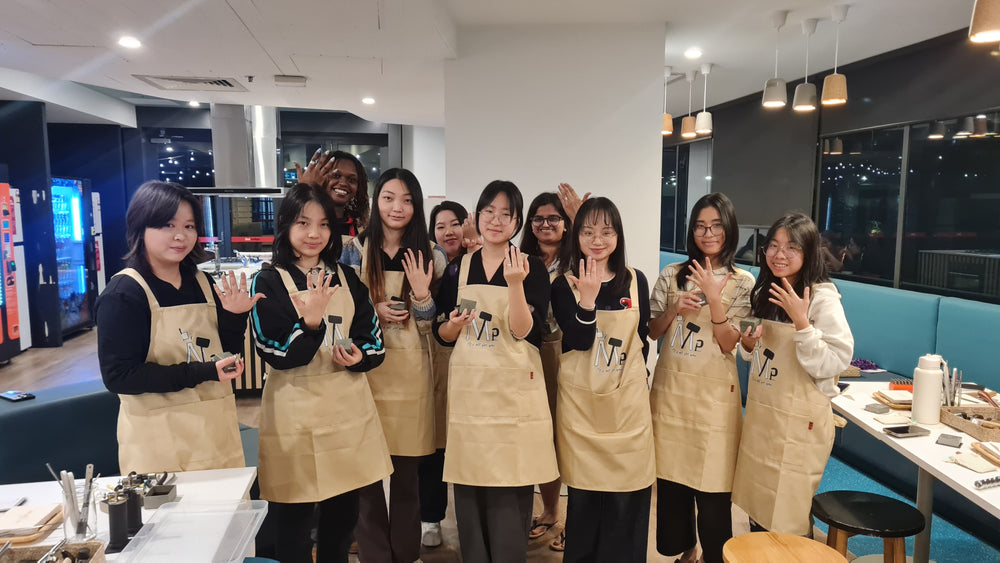 UniLodge community jewellery-making experience